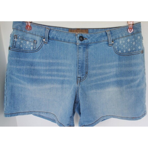Bit & Bridle Jean Shorts Sz 16 Geometric Design Light Wash Denim Western Cowgirl - Picture 1 of 12
